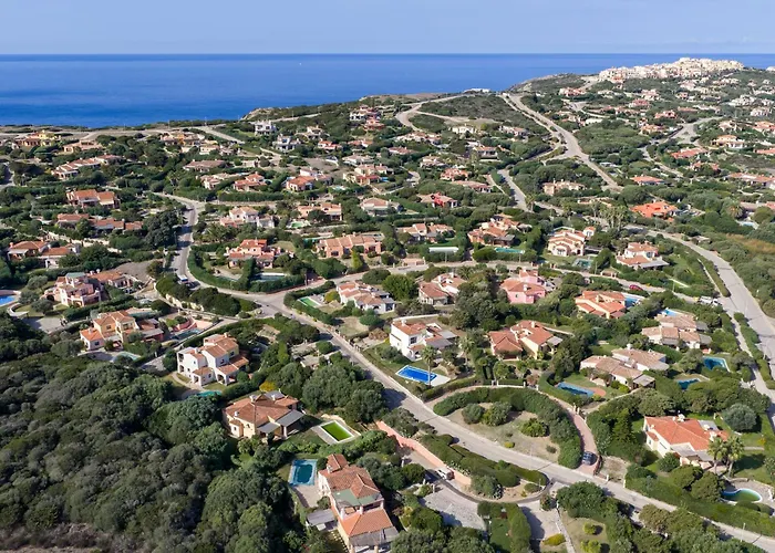 Isa - With Air Conditioning And Private Outdoor Area Just A Few Minutes From La Pelosa Aparthotel Stintino