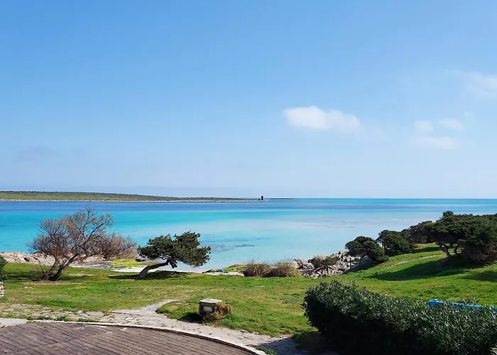 Isa - With Air Conditioning And Private Outdoor Area Just A Few Minutes From La Pelosa