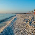 Isa - With Air Conditioning And Private Outdoor Area Just A Few Minutes From La Pelosa Lejlighedshotel Stintino