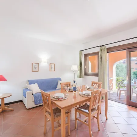 Isa - With Air Conditioning And Private Outdoor Area Just A Few Minutes From La Pelosa