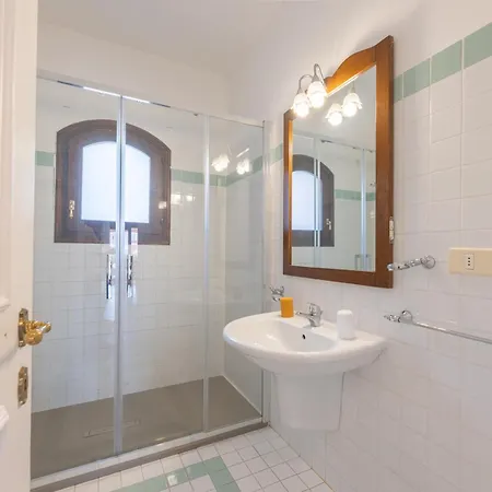 Isa - With Air Conditioning And Private Outdoor Area Just A Few Minutes From La Pelosa Aparthotel