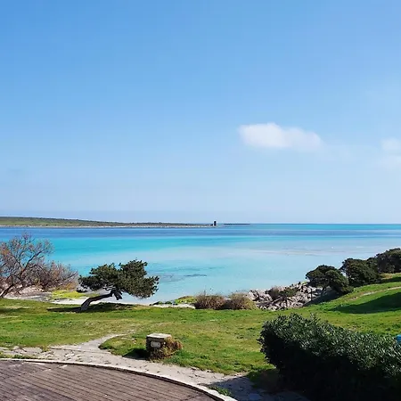 Isa - With Air Conditioning And Private Outdoor Area Just A Few Minutes From La Pelosa