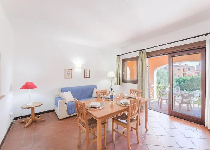 Isa - With Air Conditioning And Private Outdoor Area Just A Few Minutes From La Pelosa