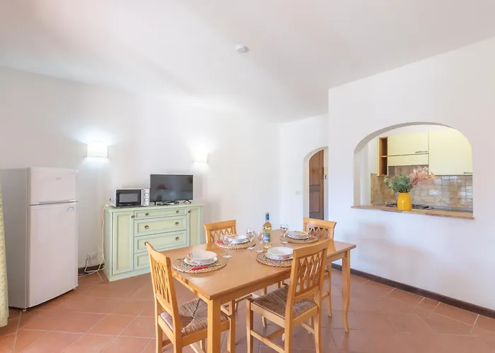Isa - With Air Conditioning And Private Outdoor Area Just A Few Minutes From La Pelosa Apartahotel 3*