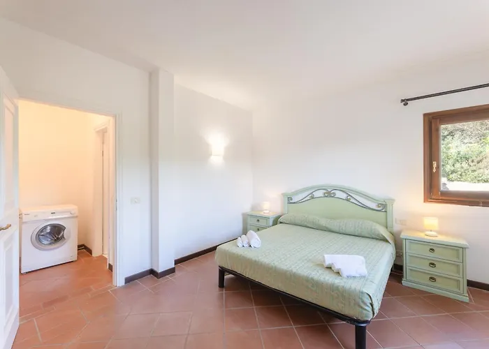 Isa - With Air Conditioning And Private Outdoor Area Just A Few Minutes From La Pelosa 3*