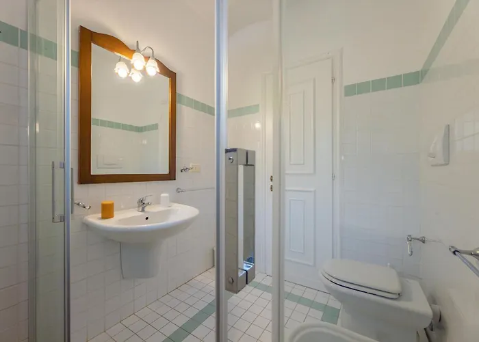 Isa - With Air Conditioning And Private Outdoor Area Just A Few Minutes From La Pelosa Apartmanhotel Stintino